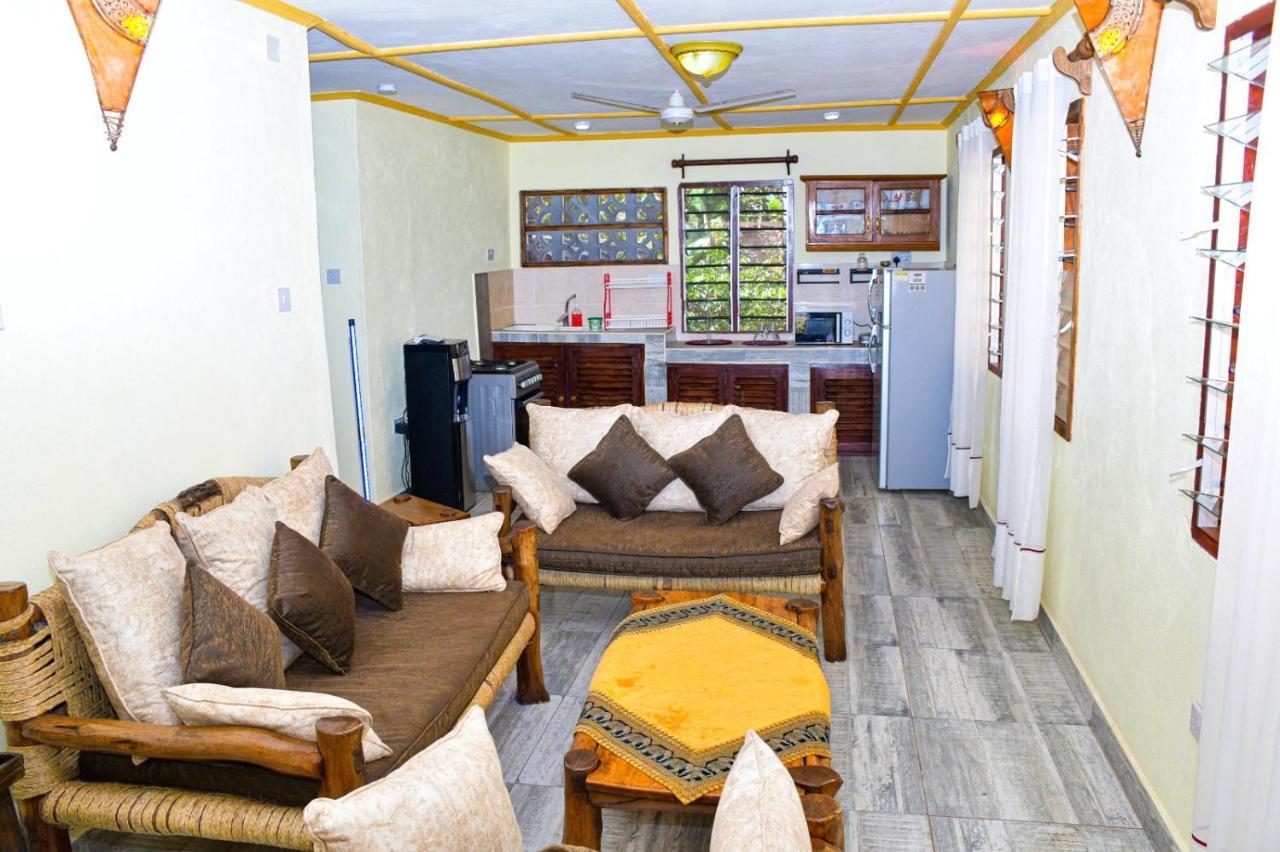 Apartmenthaus Salama Villen In Diani Диани-Бич Экстерьер фото