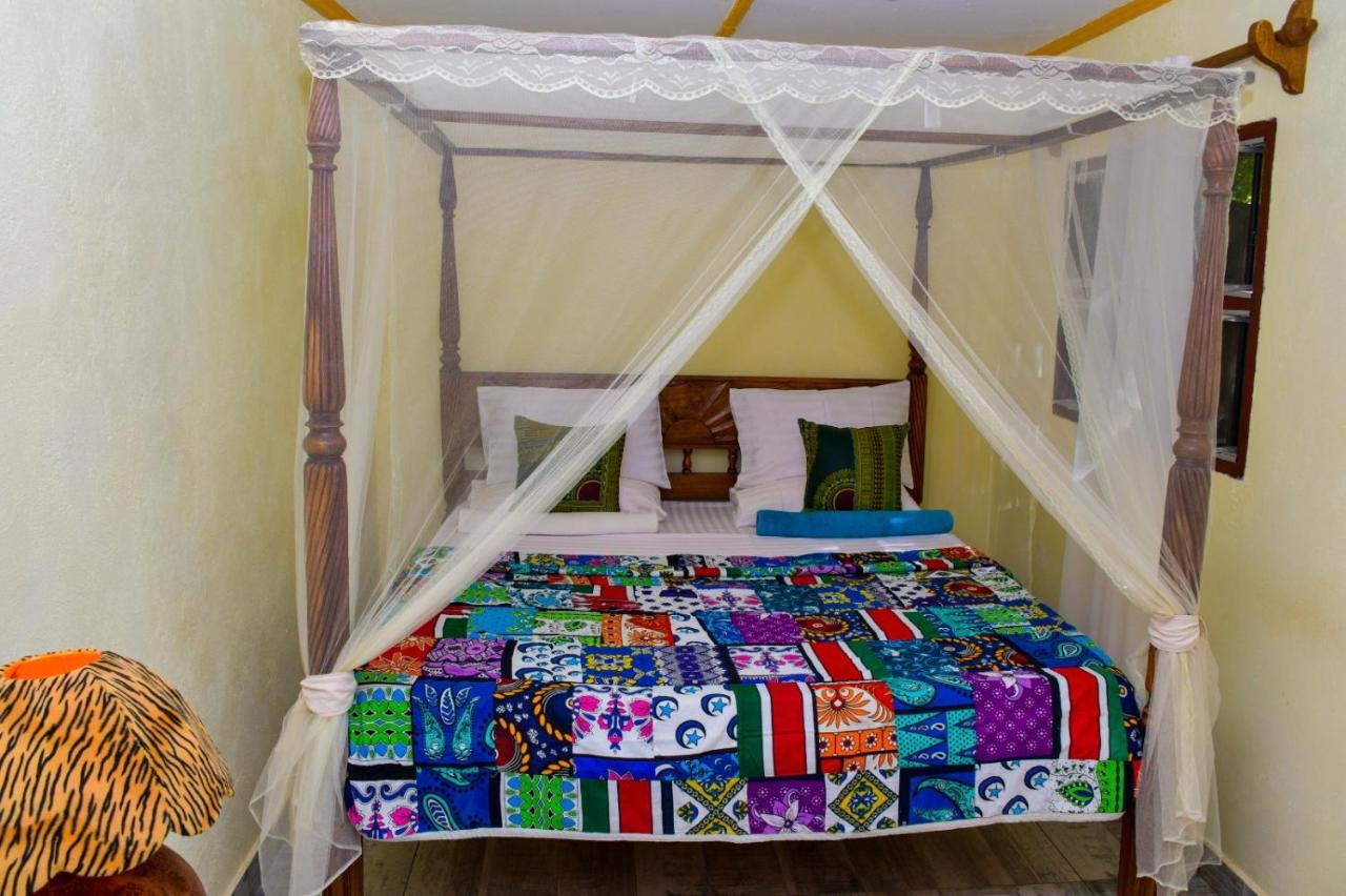 Apartmenthaus Salama Villen In Diani Диани-Бич Экстерьер фото